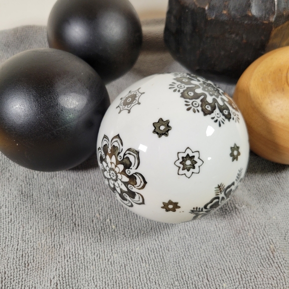Home Decor Balls Decrotive Home Accessories - Picture 2 of 9